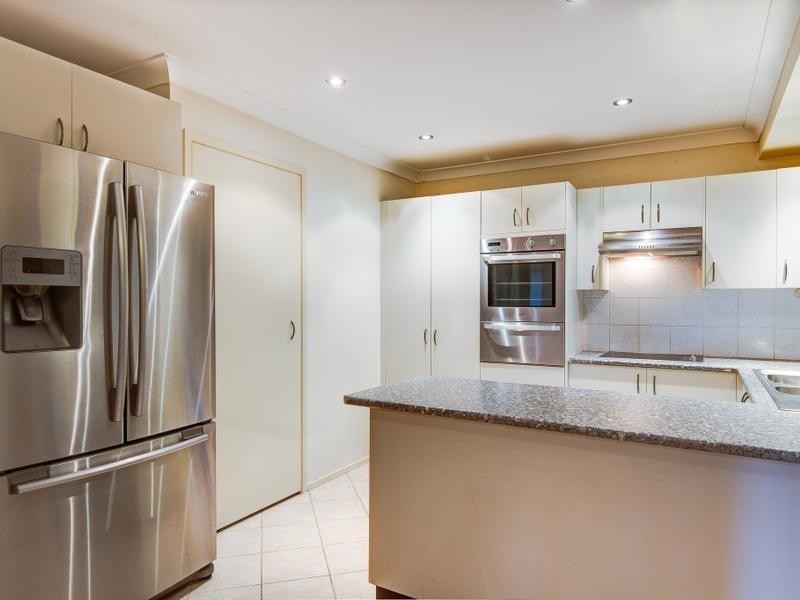 17 Yellow Gum Close, Glenmore Park NSW 2745