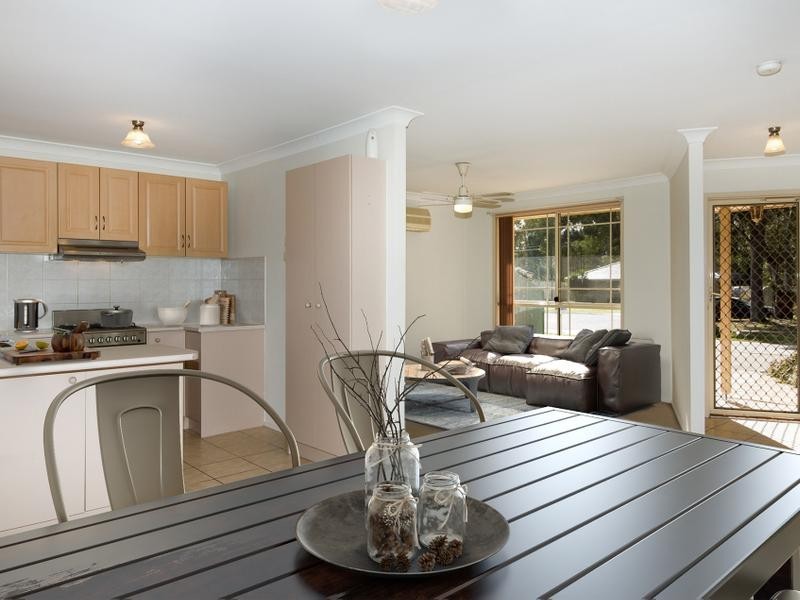 16 Beethoven Place, Cranebrook NSW 2749
