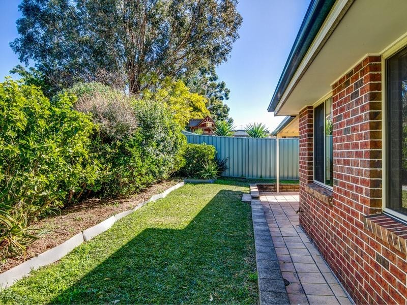 16 Beethoven Place, Cranebrook NSW 2749