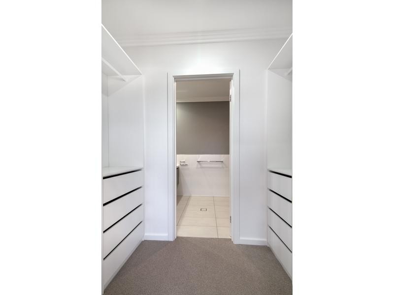 105 Bradley Street, Glenmore Park NSW 2745