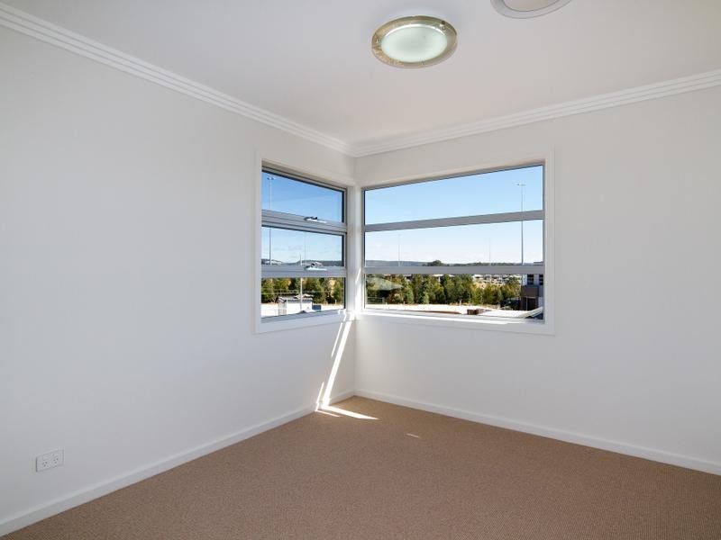 105 Bradley Street, Glenmore Park NSW 2745