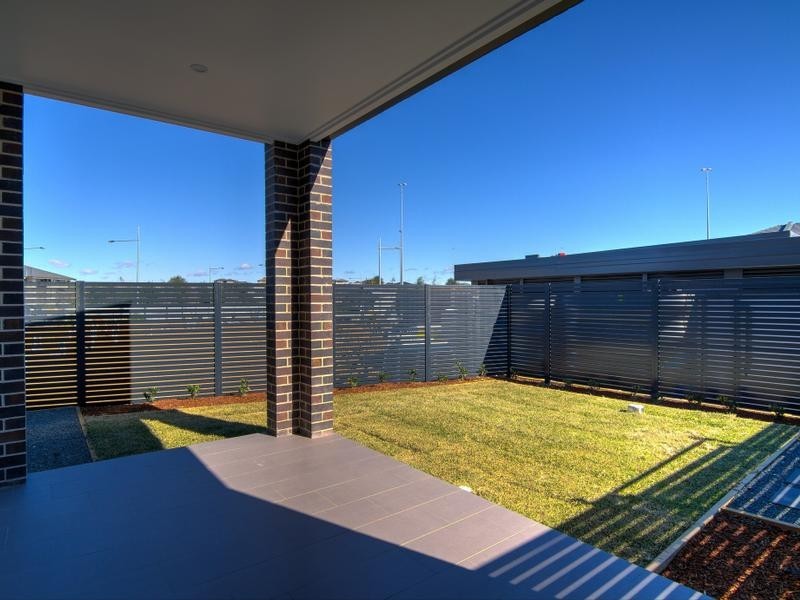 105 Bradley Street, Glenmore Park NSW 2745