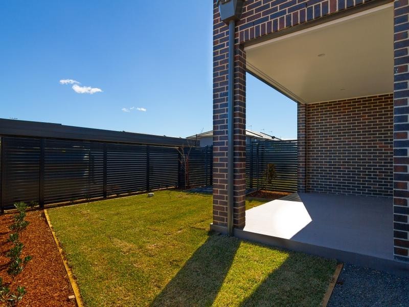 105 Bradley Street, Glenmore Park NSW 2745