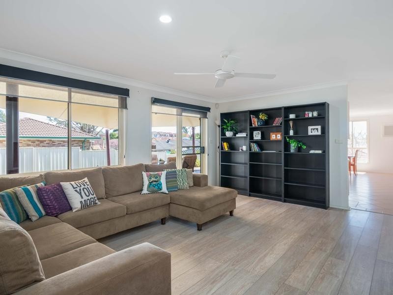 27 Bundeluk Crescent, Glenmore Park NSW 2745