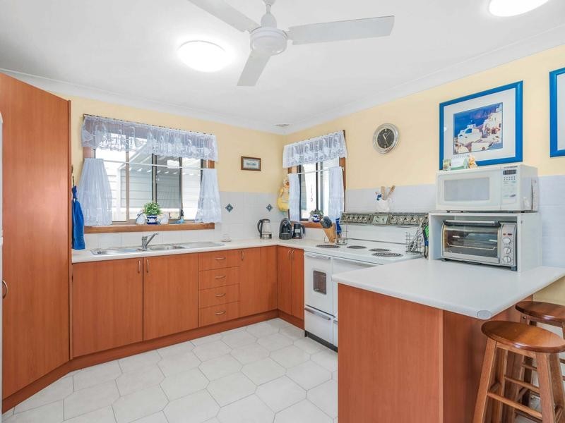9 Huxley Place, Colyton NSW 2760