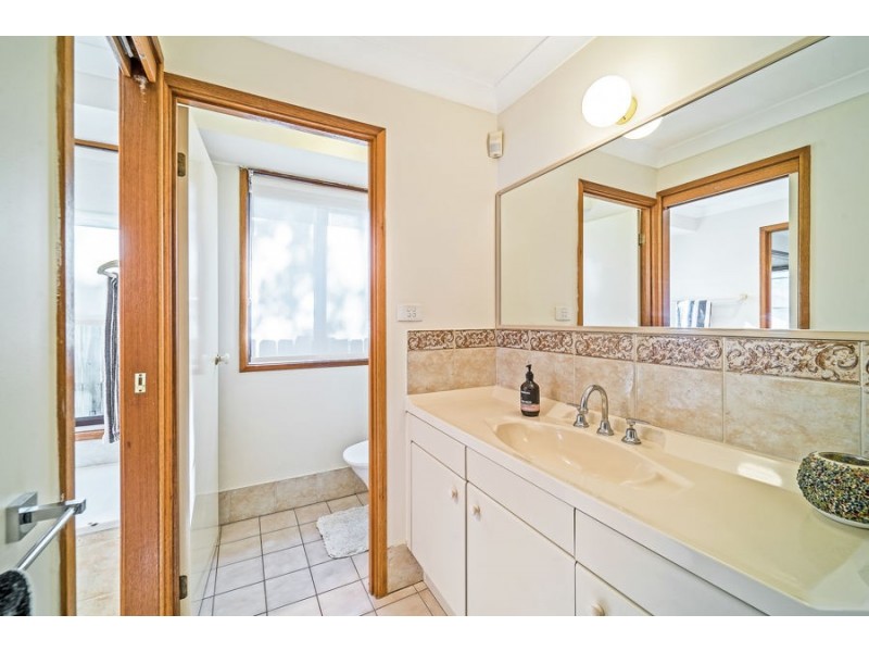 5 Oriole Street, Glenmore Park NSW 2745