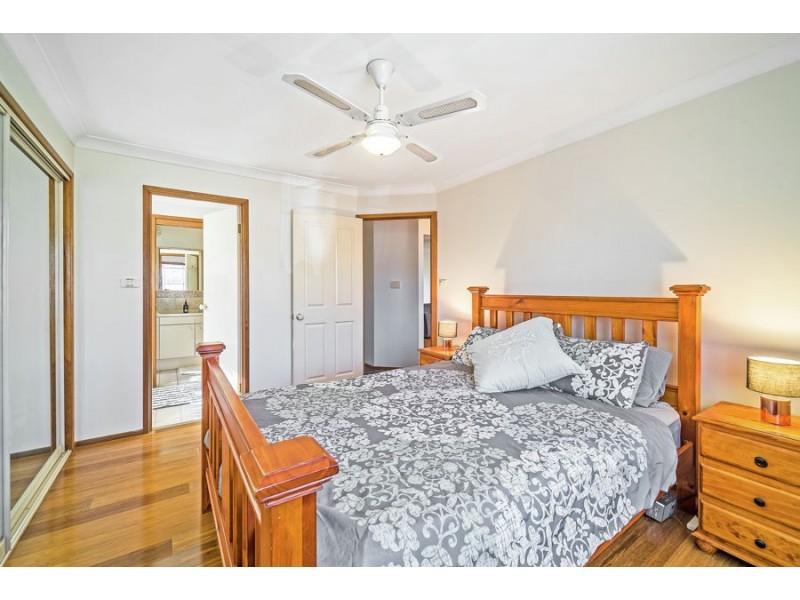 5 Oriole Street, Glenmore Park NSW 2745