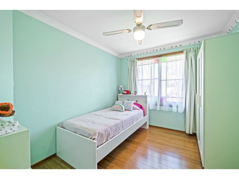 5 Oriole Street, Glenmore Park NSW 2745