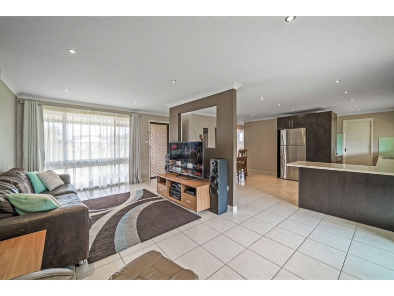 3 Pioneer Grove, Werrington Downs NSW 2747