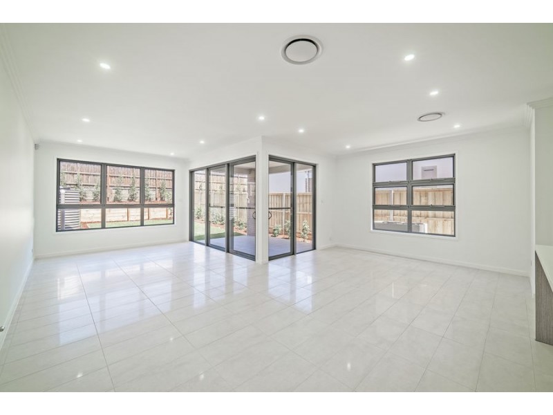 48 Forestwood Drive, Glenmore Park NSW 2745