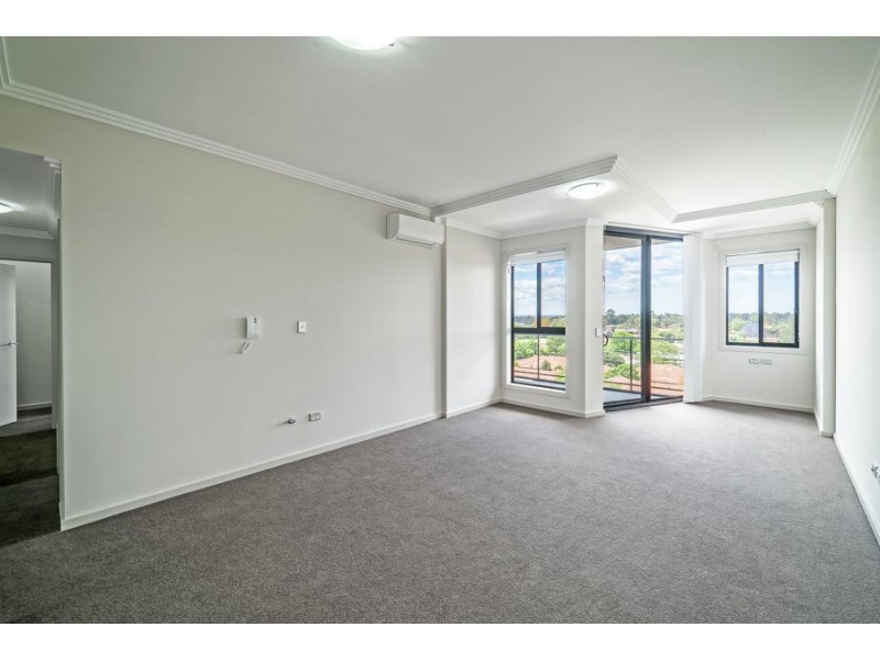 B402/48-56 Derby Street, Kingswood NSW 2747