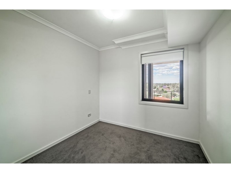B402/48-56 Derby Street, Kingswood NSW 2747