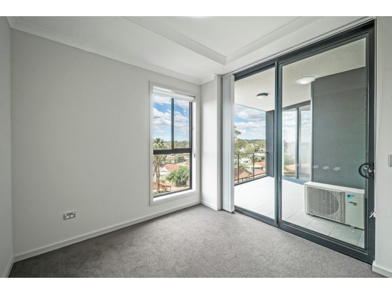 B402/48-56 Derby Street, Kingswood NSW 2747