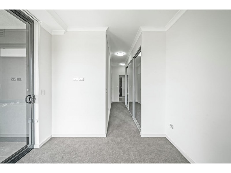 B402/48-56 Derby Street, Kingswood NSW 2747