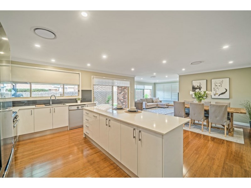 32 Kenneth Slessor Drive, Glenmore Park NSW 2745