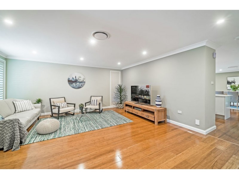 32 Kenneth Slessor Drive, Glenmore Park NSW 2745