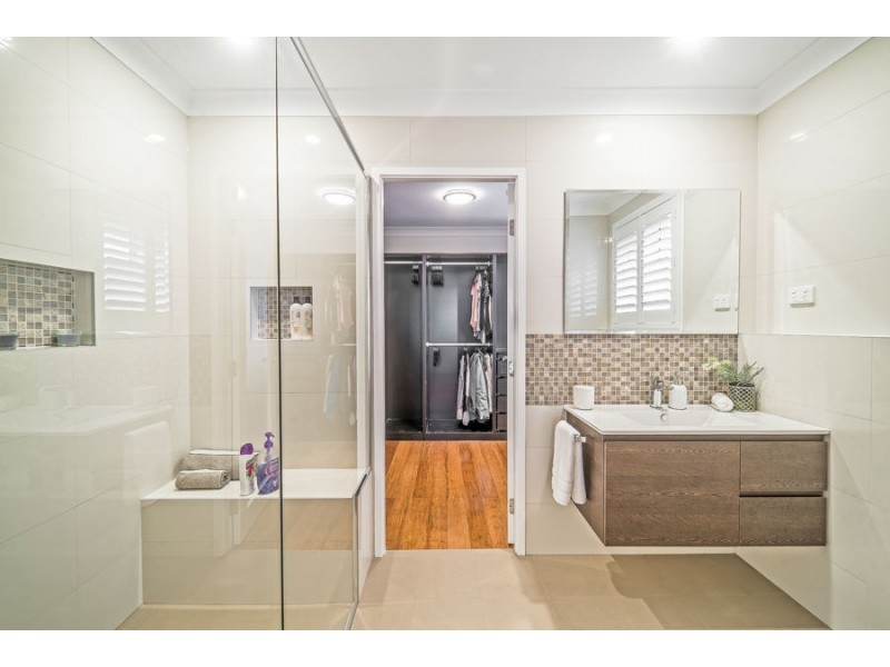 32 Kenneth Slessor Drive, Glenmore Park NSW 2745