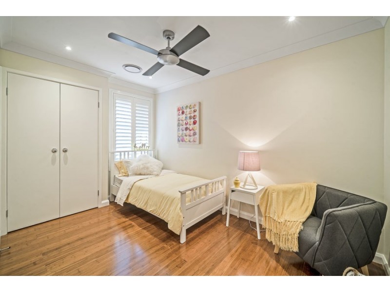 32 Kenneth Slessor Drive, Glenmore Park NSW 2745