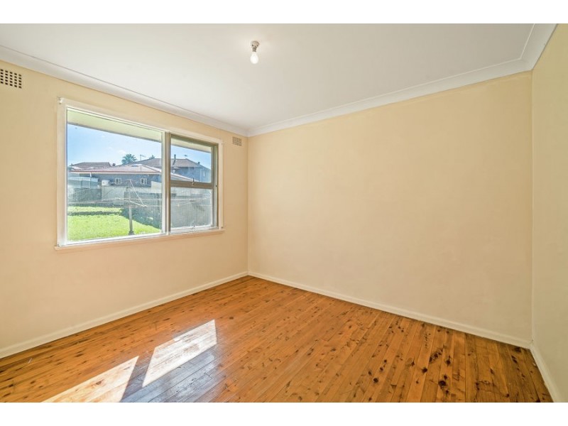 8 Chester Avenue, Cambridge Park NSW 2747