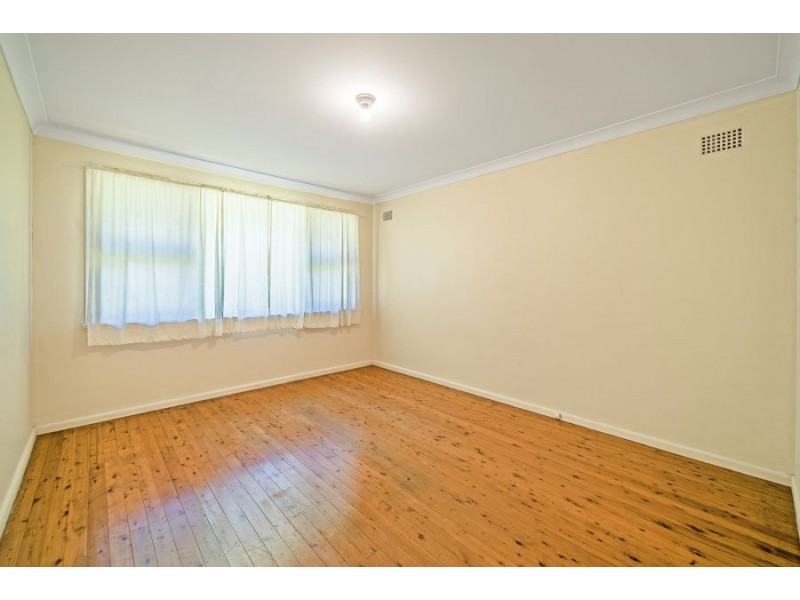 8 Chester Avenue, Cambridge Park NSW 2747