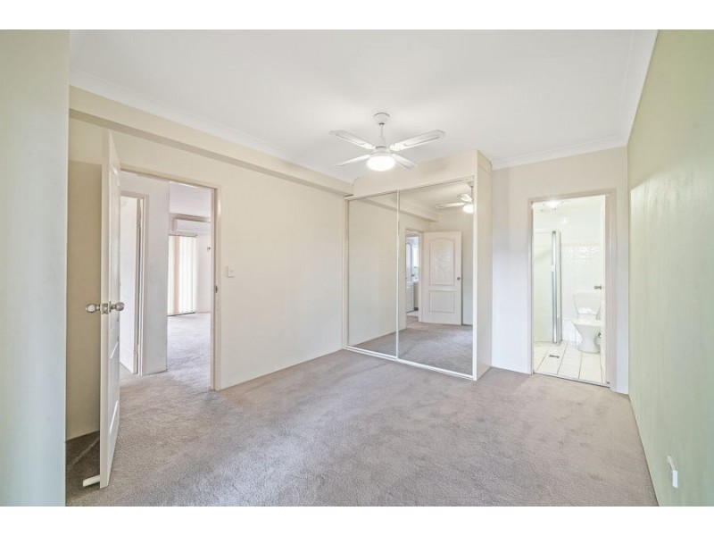 15 43-44 Rodger Street, Kingswood NSW 2747