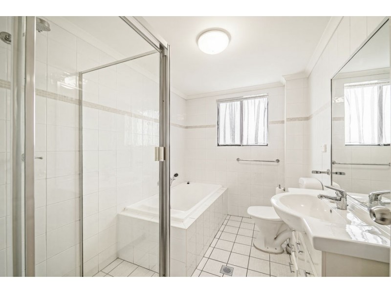 15 43-44 Rodger Street, Kingswood NSW 2747