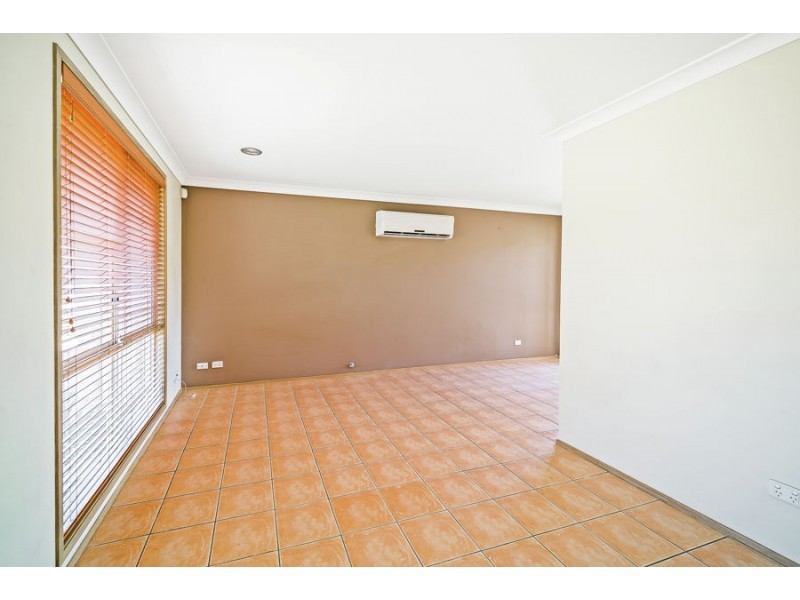 21 Floribuna Avenue, Glenmore Park NSW 2745