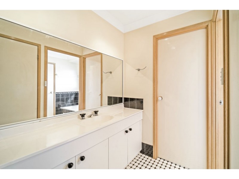 21 Floribuna Avenue, Glenmore Park NSW 2745