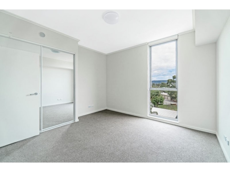 532/1-39 Lord Sheffield Circuit, Penrith NSW 2750