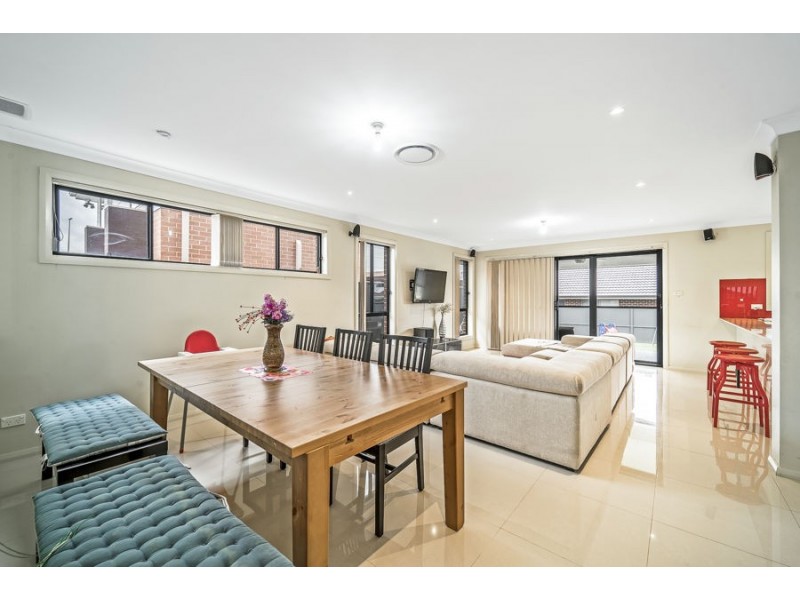 1A Moluccana Crescent, Ropes Crossing NSW 2760