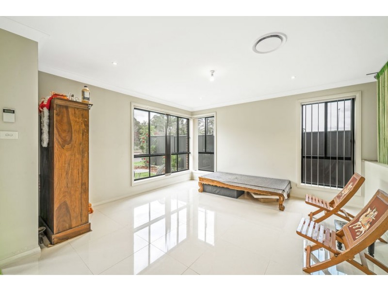 1A Moluccana Crescent, Ropes Crossing NSW 2760