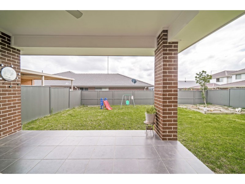 1A Moluccana Crescent, Ropes Crossing NSW 2760