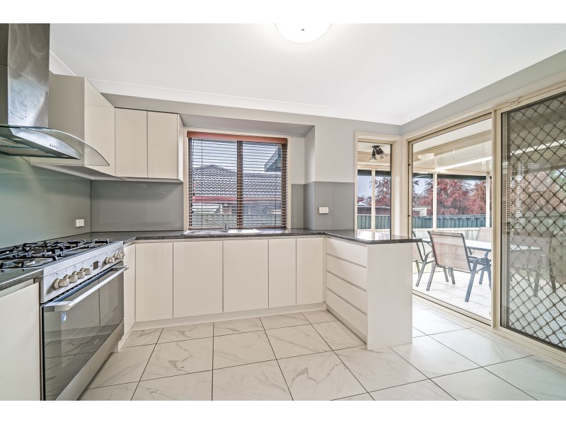 98 Goldmark Crescent, Cranebrook NSW 2749