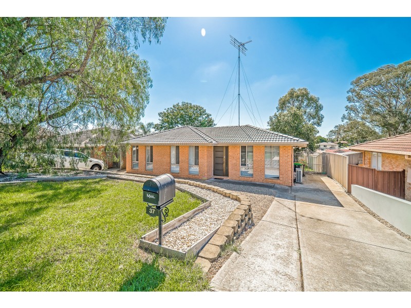 37 Dulhunty Court, Cranebrook NSW 2749