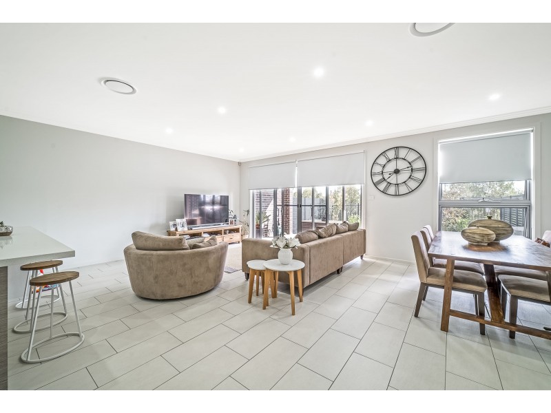 33 Aspect Cres, Glenmore Park NSW 2745
