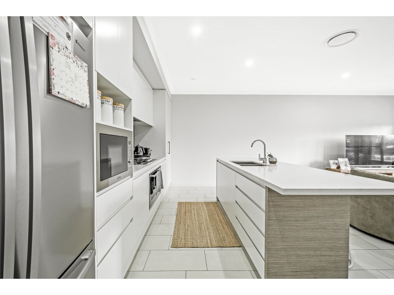 33 Aspect Cres, Glenmore Park NSW 2745