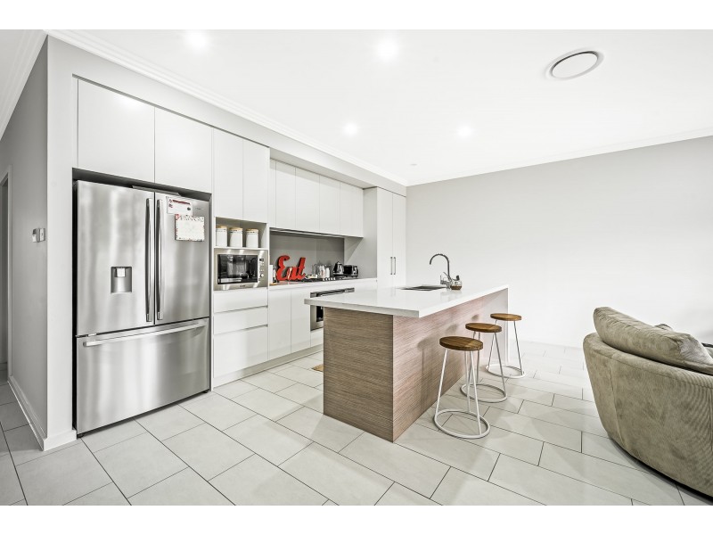 33 Aspect Cres, Glenmore Park NSW 2745