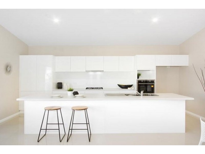 1 Macarthur Drive, St Clair NSW 2759