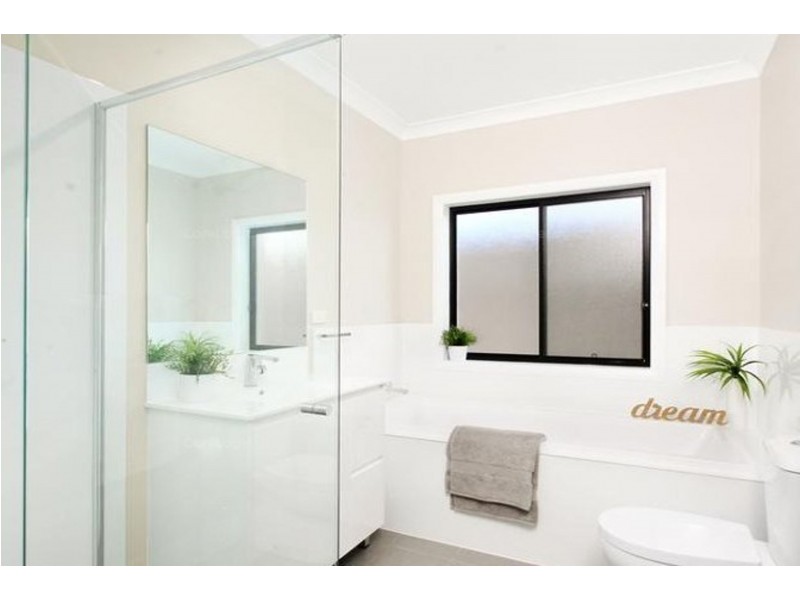 1 Macarthur Drive, St Clair NSW 2759