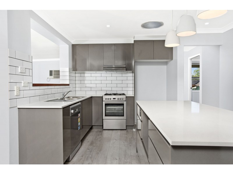 17 Regentville Road, Glenmore Park NSW 2745