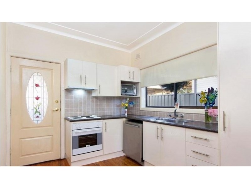 4 Oxford Street, Cambridge Park NSW 2747