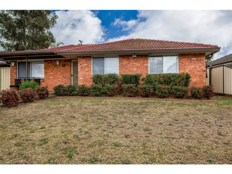 25 Madigan Drive, Werrington County NSW 2747