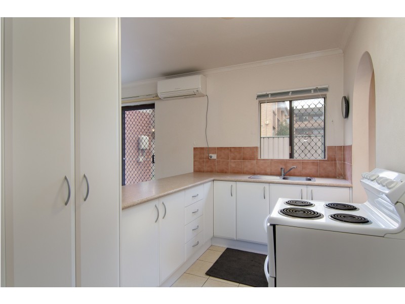 3/8 Dent Street, Jamisontown NSW 2750