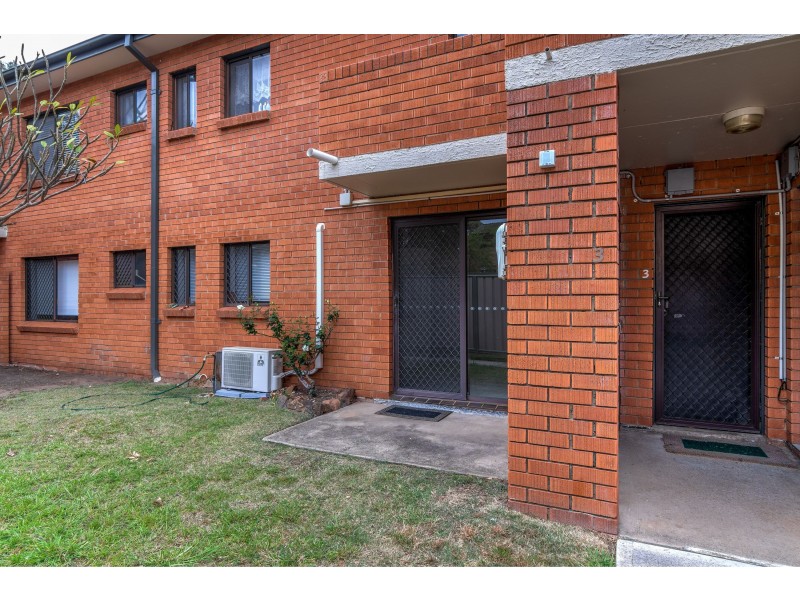 3/8 Dent Street, Jamisontown NSW 2750