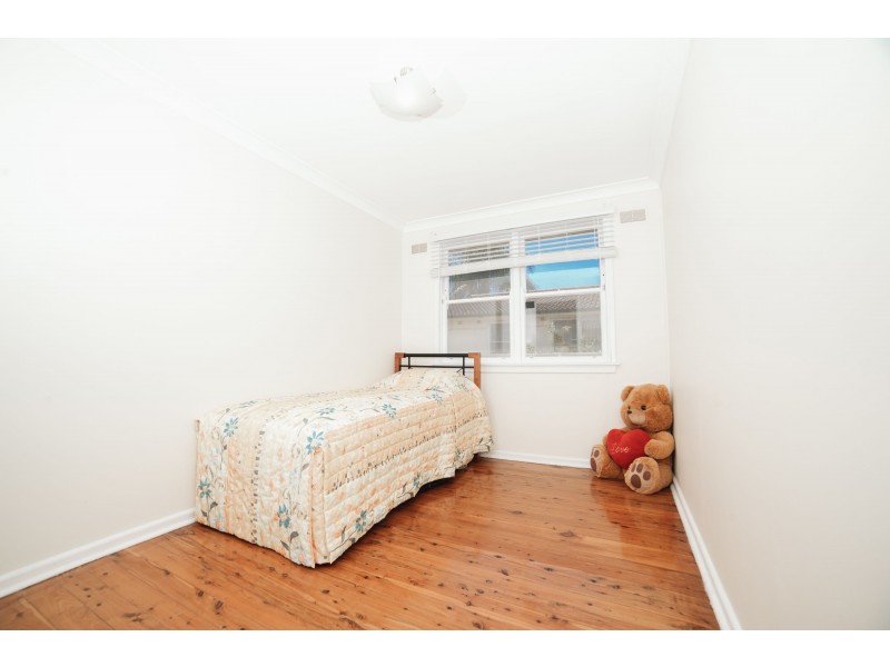 8 Saipan Avenue, Lethbridge Park NSW 2770