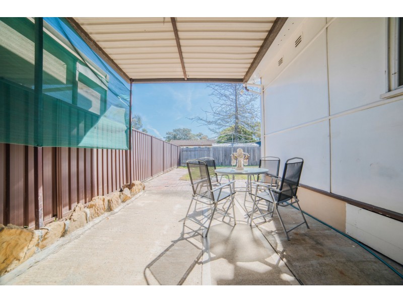 8 Saipan Avenue, Lethbridge Park NSW 2770