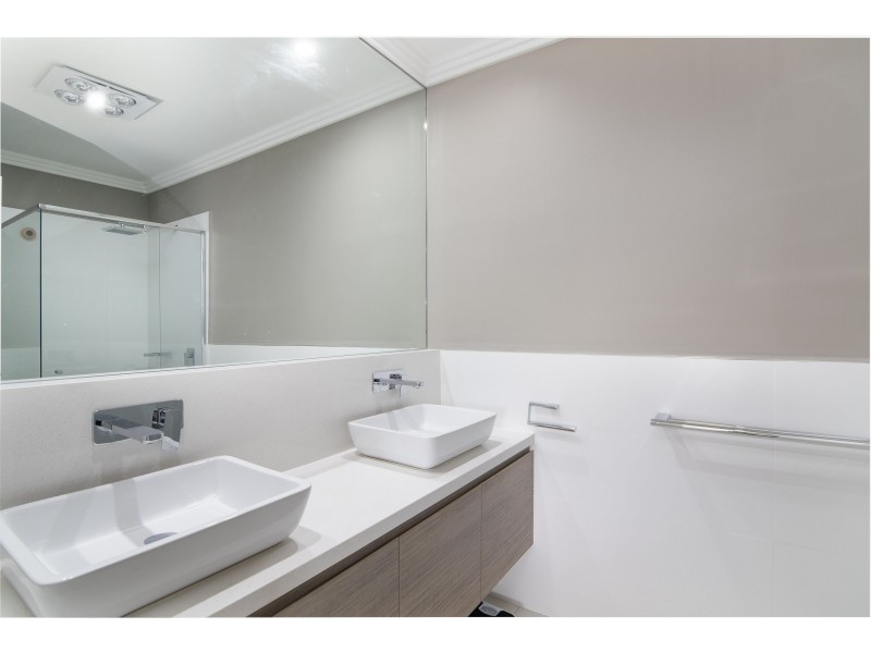 95 Bradley Street, Glenmore Park NSW 2745