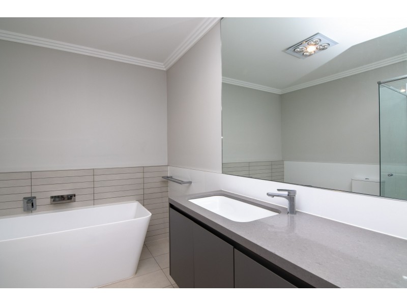 95 Bradley Street, Glenmore Park NSW 2745