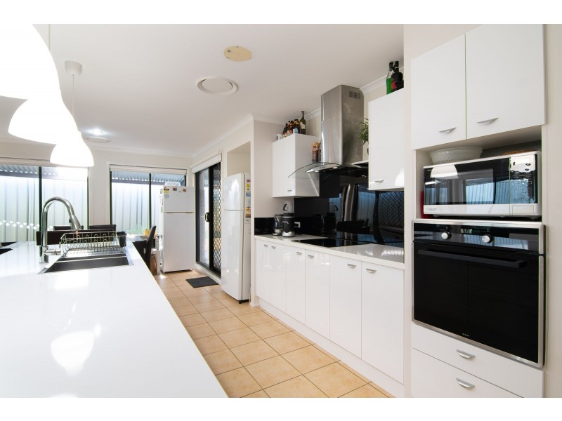 17 Nindi Crescent, Glenmore Park NSW 2745