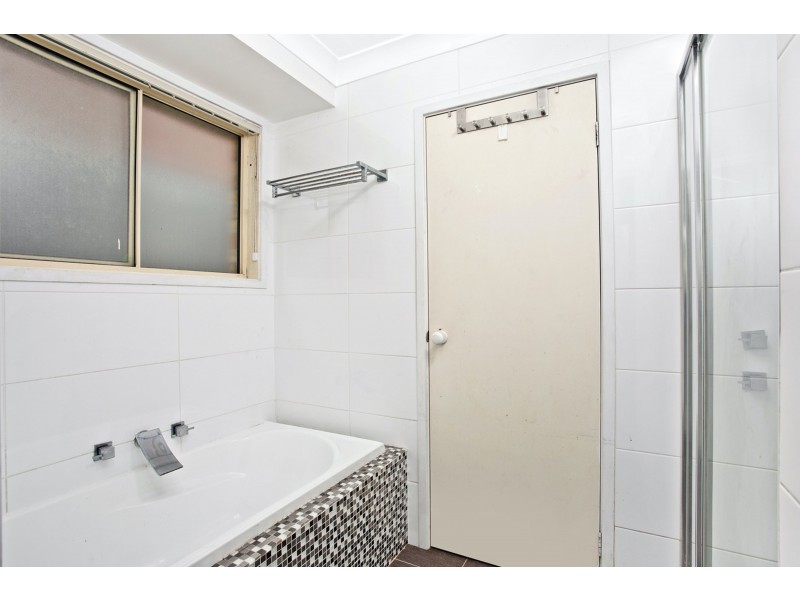 16 Pardalote Place, Glenmore Park NSW 2745